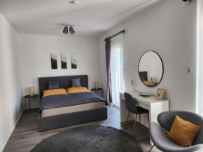 Alice Central Apartment